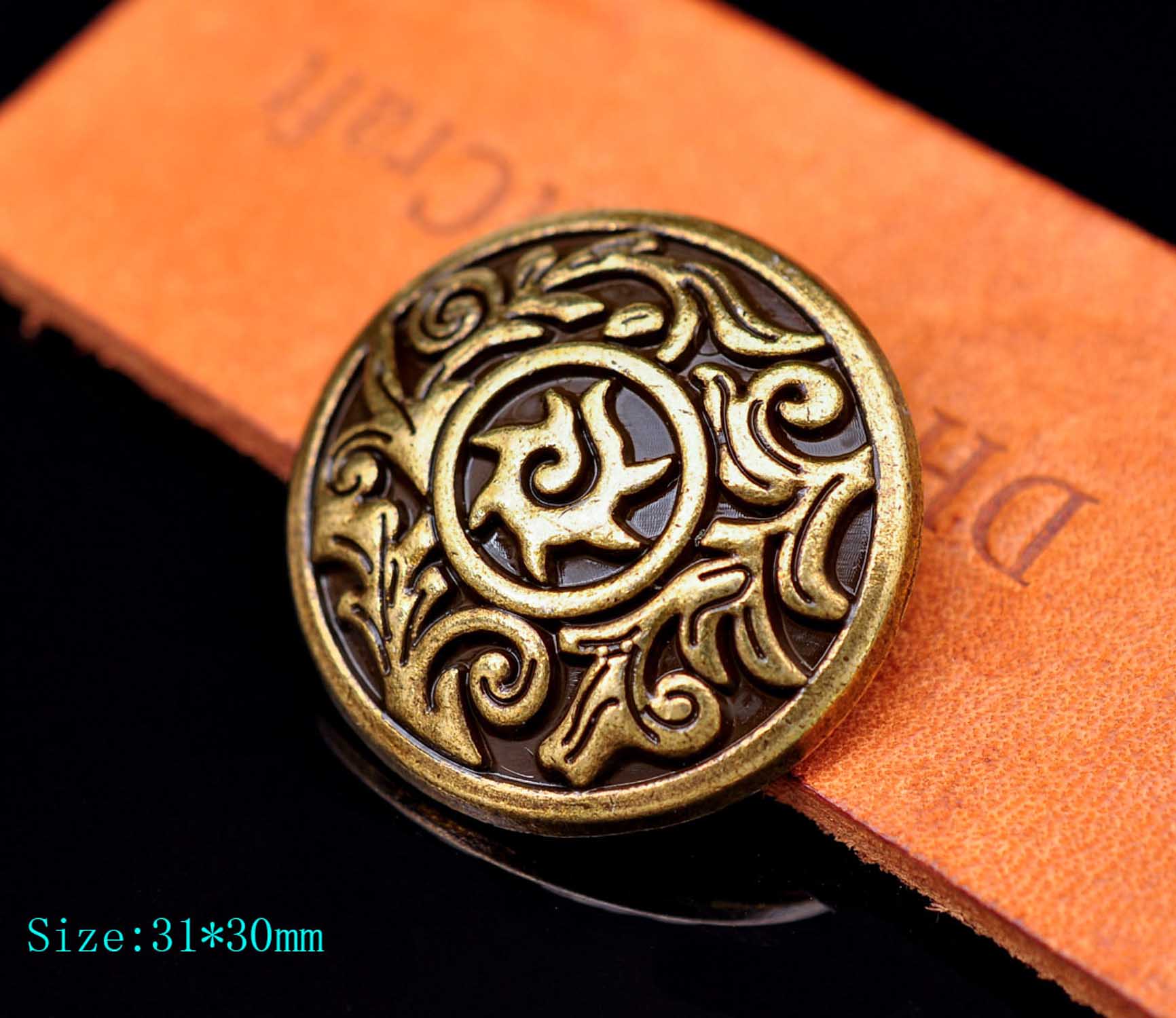 Leatherwork Flowers - Trabal-真ちゅう製の太陽のトーテム,花の葉の植物,カメオカセスパイク,スタッド,31x30mm, 10個