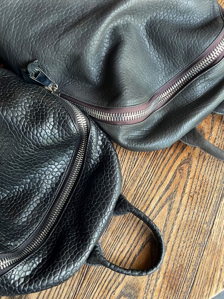 ソフト天然羊皮カジュアルバックパックユニセックスジップオフィ - Leather Work Backpack のレビューと価格