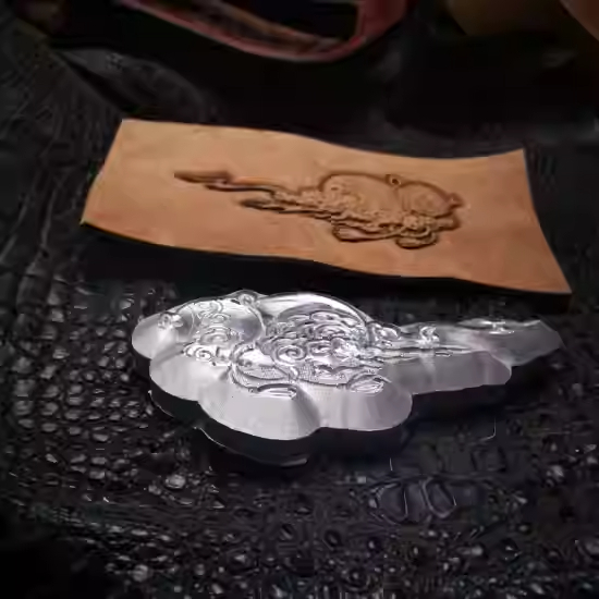 3Dひょうたん型革エンボス加工型、革彫刻ツールクラフトプレス - Leatherwork Flowers のレビューと価格