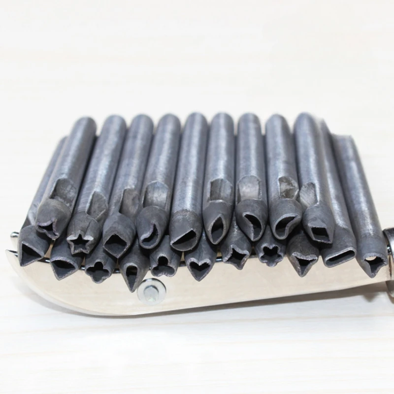 20個入り 5mm 鉄製 不規則な花型パンチ レザーフラワー - Leatherwork Flowers のレビューと価格