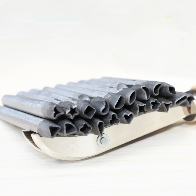 20個入り 5mm 鉄製 不規則な花型パンチ レザーフラワー - Leatherwork Flowers のレビューと価格